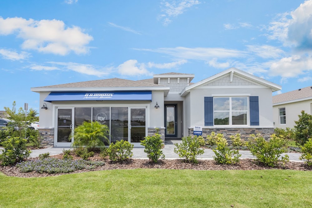 Lakes of Mount Dora by D.R. Horton